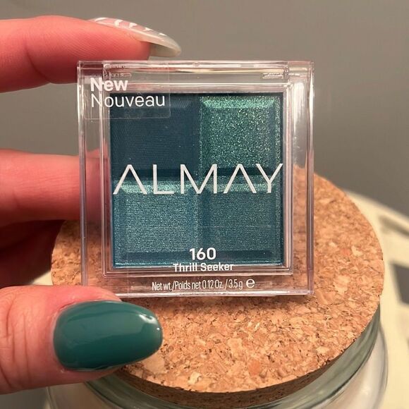 Almay “thrill seeker” eyeshadow palette - Picture 1 of 6